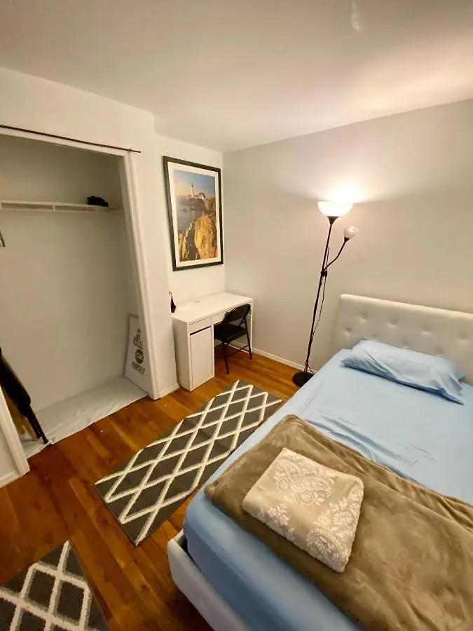 Private Room In Times Square New York