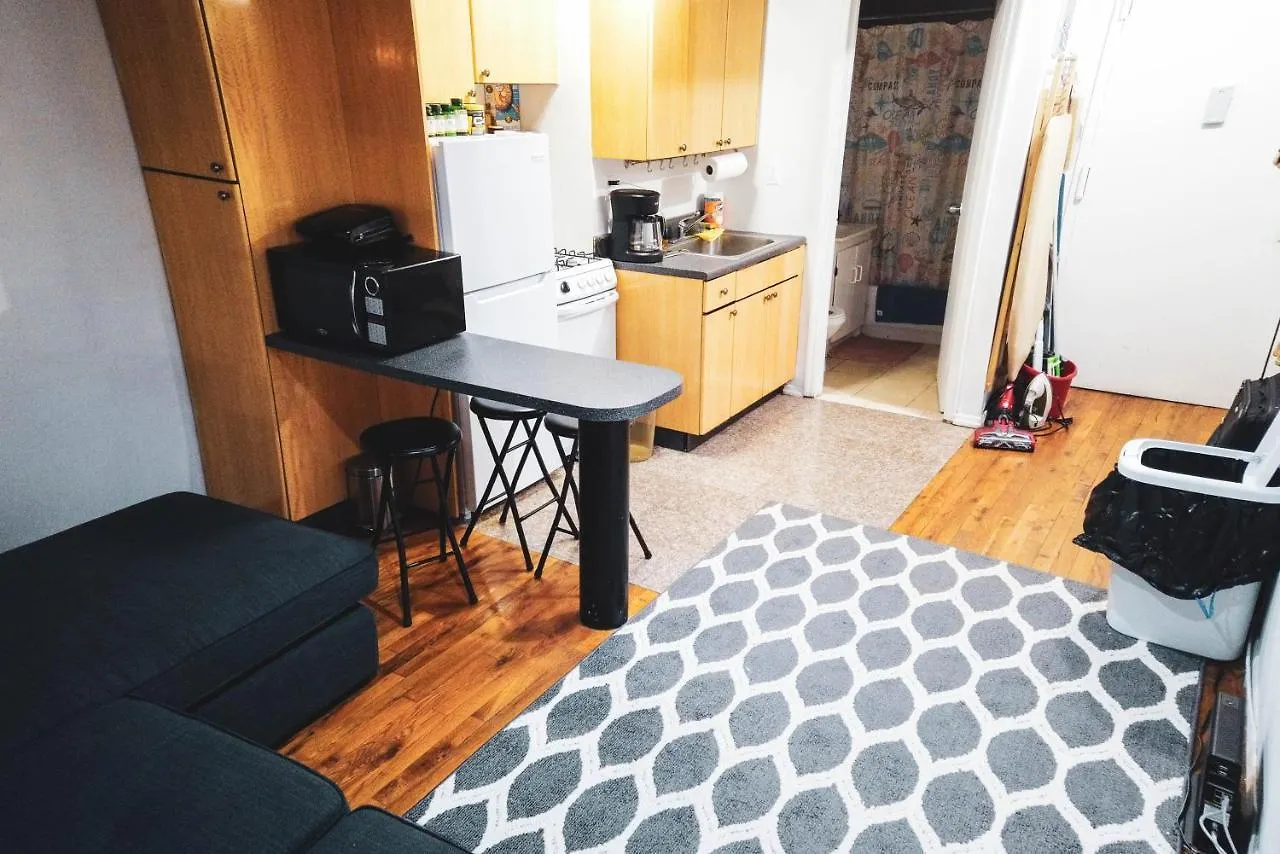Private Room In Times Square Νέα Υόρκη 0*,  Ηνωμένες Πολιτείες της Αμερικής
